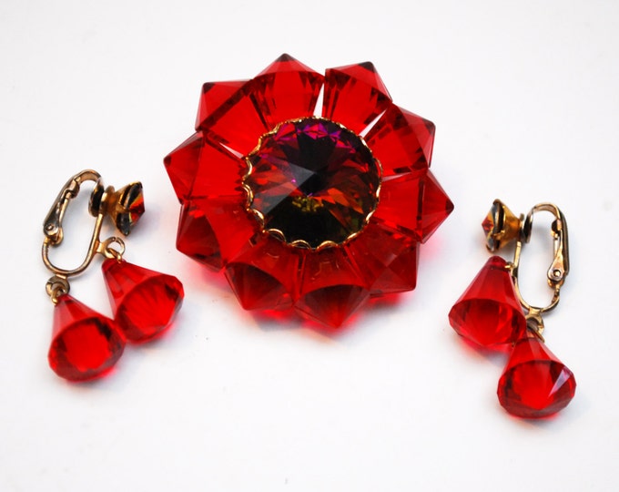 Ruby flower Brooch and earrings - Rivoli Rhinestone - Red Lucite floral -clip on earrings - Mid Century jewelry set