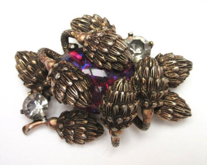 Celtic Thistles Brooch - Embedded Purple red Art Glass - Brass gold pin