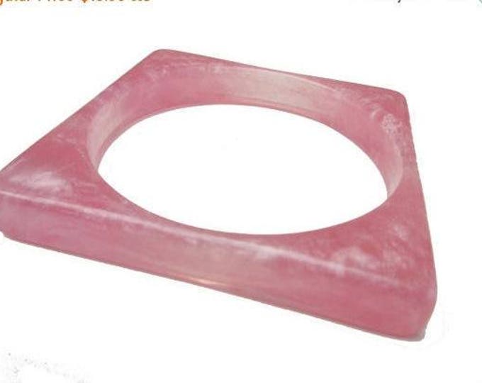 Pink Lucite Square Bangle - Pink White marble vintage plastic - Mid Century Mod bracelet