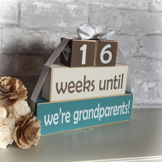 Grandparent countdown. Wood Blocks. Pregnancy announcement.
