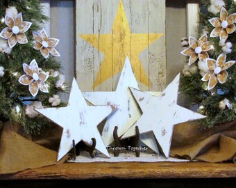 Wood Stars, Rustic Star, Off White Distressed Wood Stars, Set of 3 Stars, Farmhouse Christmas Decoration, Shabby Wood Star, Christmas Mantle