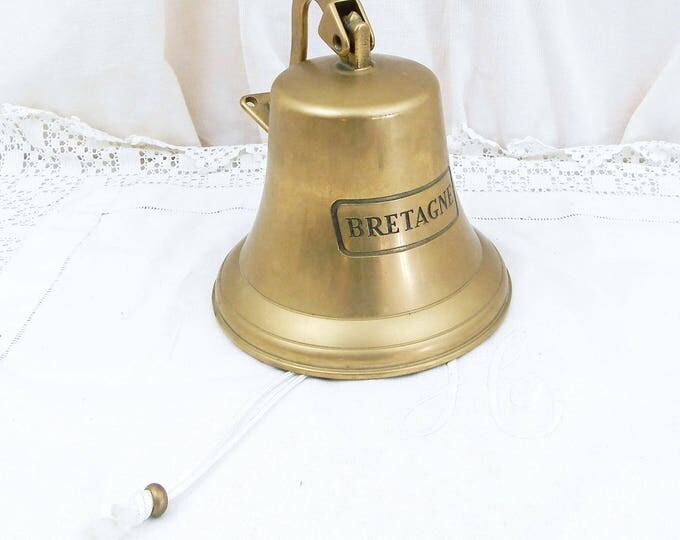 Large Vintage French Reproduction Bronze Bell Engraved " Bretagne "=" Brittany ", Sailing Boat Bell, Wall Hanging Front Door Bell, France, Large Vintage French Reproduction Bronze Bell Engraved " Bretagne "=" Brittany ", Sailing Boat Bell, Wall Hanging Front Door Bell, France,