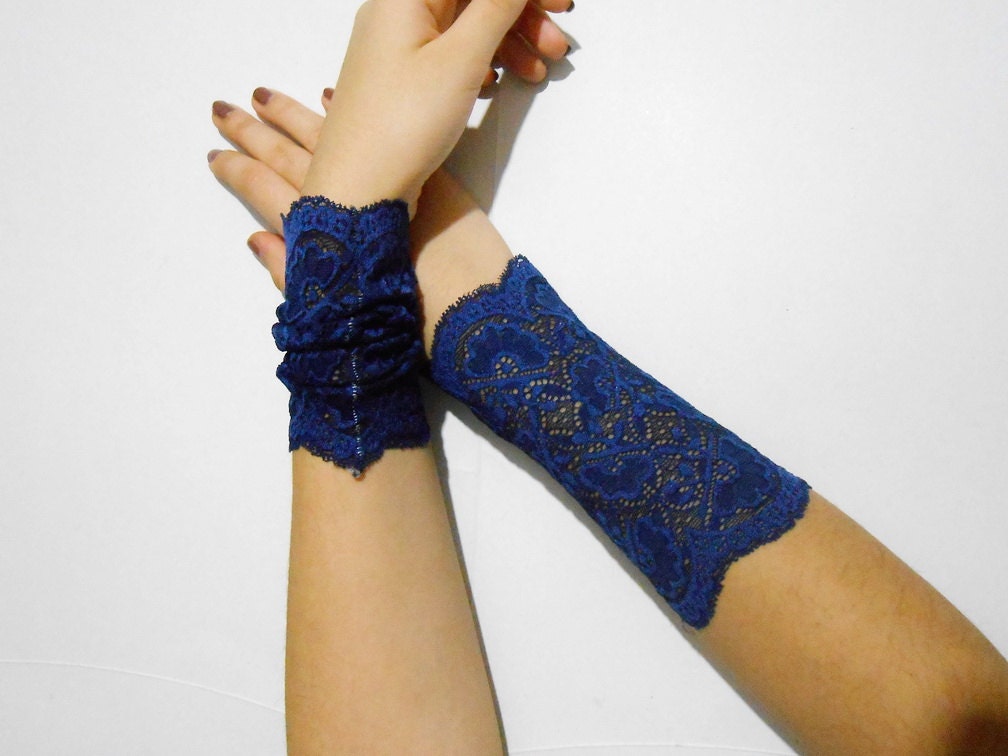 Wide Lace wrist cuff Navy Blue Lace fingerless gloves lolita