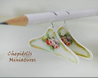 Doll dress hanger, miniature dress hanger scale 1/4 - 1/6