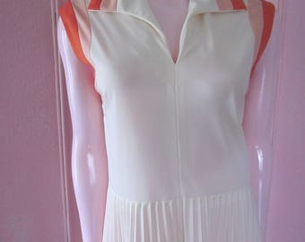 1960s Cream-Colored Jersey Sleeveless Dress with Pleated Skirt, Size 8