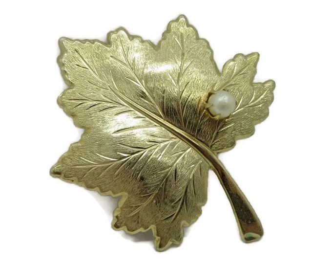 Sarah Coventry Gold Tone Leaf Brooch - Vintage Large Leaf Pin