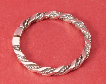 beautiful vintage silver keyring from "Georg Jensen Denmark" 925 Sterling