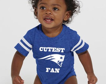 Get ready for the BIG game! PATRIOTS CUTEST Fan onesie, makes a perfect baby gift! Go Patriots! Custom Patriots onesie!