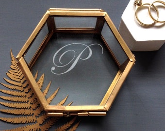 Mini Hexagon portagioie, damigelle regalo, contenitore di monili di vetro, vetro casella iniziale, personalizzato scatola di gioielli di vetro Mini Hexagon con iniziale