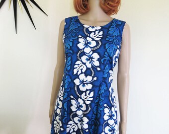 Vintage 90s Hawaiian 100% cotton shift dress -  Made in Hawaii - blue and white hibiscus classic