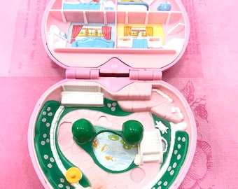Vintage Polly Pocket Bluebird Country Cottage Pink Heart Compact