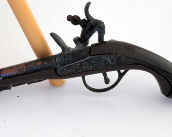 Mini Flintlock Dueling Pistol, G Washington, Vintage Cap Gun Key Chain