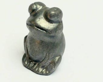 Vintage lead frog figurine