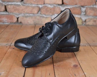 Perforated shoes - Lace up shoes - Spectator shoes - Dapper shoes - MEN'S shoes - Leather shoes - Mens size Eur 41 - US man 8 - UK man 7.5