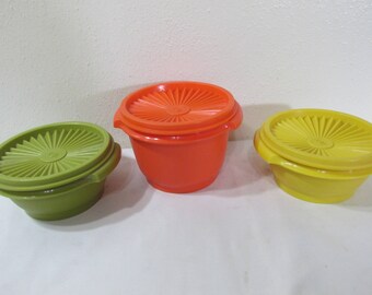 Tupperware Bowls Set of 3 with Servalier Lids