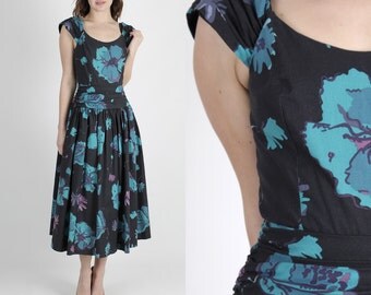 Laura Ashley Dress Boho Dress Floral Dress 80s Dress Party Dress Navy Dress Vintage Floral Wedding Cotton Full Skirt Tea Midi Maxi Dress M