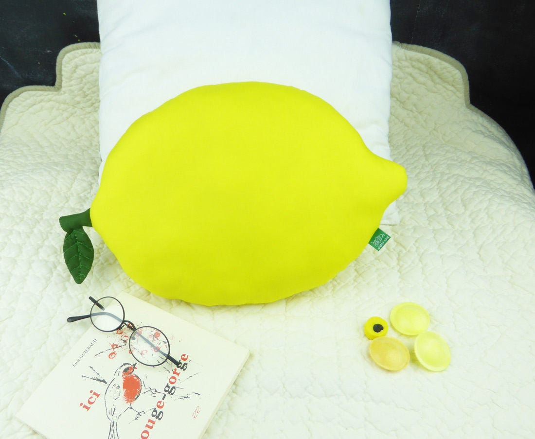 lemon slice cushion