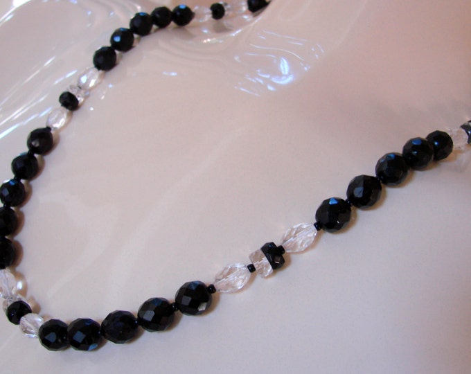 Vintage Black & Crystal Faceted Bead Necklace Jewelry Jewellery