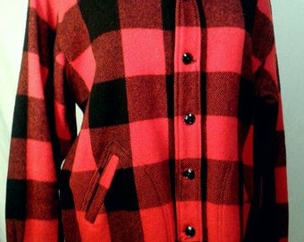Vintage Maine Guide Wool Shirt Jacket Red And Black Buffalo Check Plaid 1960's 1970's Congress Outerwear Hunting Camp Men's Size Large XL