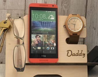 Mens valet stand for wallet, phone, glasses, watch & keys. Personalised with any name, writing or picture. Pyrography organiser/phone stand