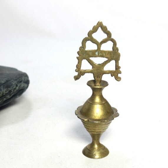 Exotic Vintage Brass surma kohl holder eyeliner. Ornate Eye