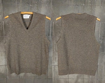 Campus Sweater Vest • Wool Vest • Vintage Brown Lambswool • Classic Prep Layering Sweater • Men's Medium