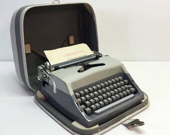 Vintage Manual Typewriter 1979 Royal Cavalier Speed Writer Volkswagen Generation