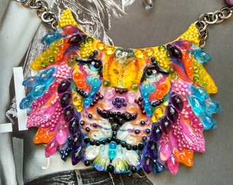Rainbow Leo-necklaces handmade from stones and beads