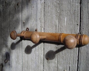 Traditional French coatrack/coat hooks. Coatrack/coat hooks in 'faux bambou'. Vintage coat hooks/coat hooks.