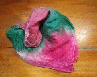 Squares of silk dyed by hand spinning and felting 8 gr