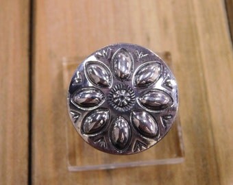Gorgeous Sterling Silver Flower Ring Size 7.75