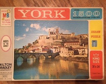 1963 York 1500+ Pieces King Size Beziers France Puzzle by Milton Bradley No 4335