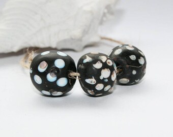 Polka Dot Beads Strand Skunk Regler (1800s) / Netherlands main image 0
