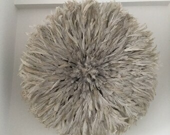 Aka - (Large - 32 po) authentique - coiffe de plumes de décoration murale - Taupe