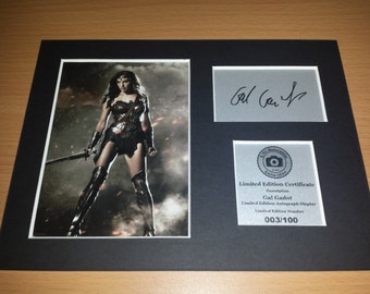 Gal Gadot - Wonder Woman - Justice League - Signed Autograph Display - Fully Mounted and Ready To Be Framed