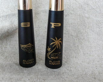 Vintage Mid Century Hawaii Salt and Pepper Shaker Set