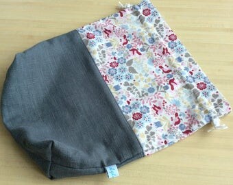 Wrap in linen and cotton with birds and flowers or outstanding knitting or crochet bag