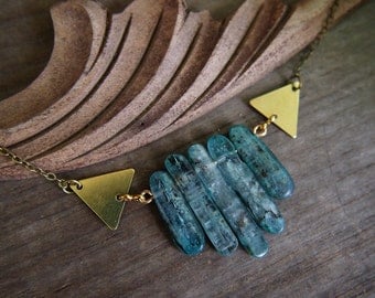 Blue kyanite stone collar // lovely tinted stone // adjustable size // dramatic style with brass detail // N162