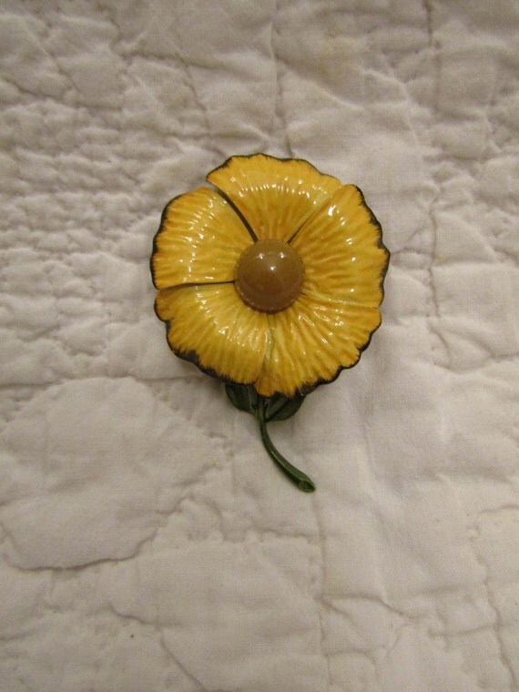Vintage Yellow Flower Brooch by rarefinds4u on Etsy