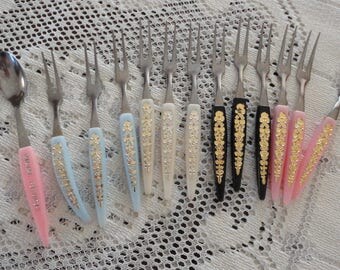 60s Hors d'oeuvre 12 Forks Flower Design Embossed + 1 Spoon Miami Beach