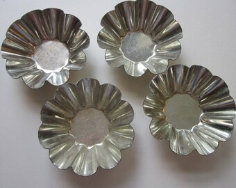 4 vintage tartlet molds - fluted tartlette molds
