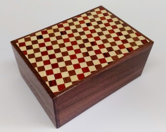 Japanese Puzzle box (Himitsu bako)- 4.5inch(115mm) 12 steps Walnut / Checkered pattern