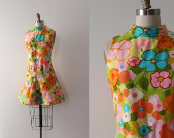 vintage 1960s Elizabeth Arden dress // 60s mod floral designer dress