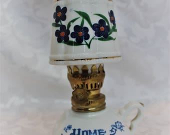 Small vintage oil lamp - Home Sweet Home - Porcelain lamp