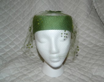 Toppettes Green Vintage hat with netting