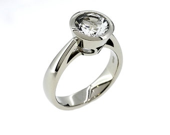 Portuguese cut 1.5ct Lab Diamond solitaire cathedral ring in