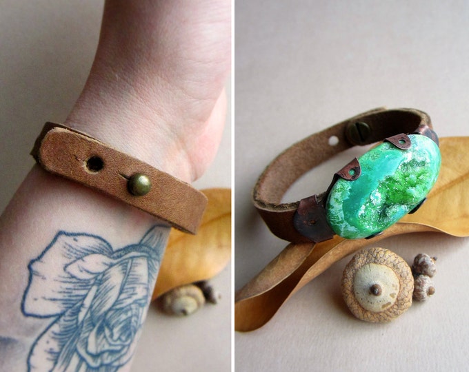 Adjustable genuine leather cuff bracelet with dazzling green druzy Agate set in handcrafted rustic copper bezel.