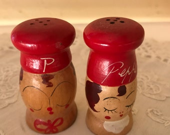 Vintage Wooden Chef Salt and Pepper Shakers "Peppy and Salty" 2 1/2 "-Nice Condition