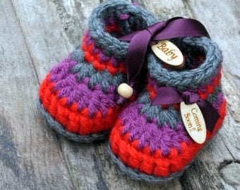 Baby Boho Booties in Wooden Keepsake Box, Pregnancy Reveal Grandparents, Coming Soon , Wooden Baby Tags Boho Shoes Baby Shower