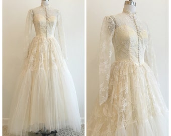 Vintage 1950s Sparrow/Bird Lace and Tulle Maurer Wedding Dress